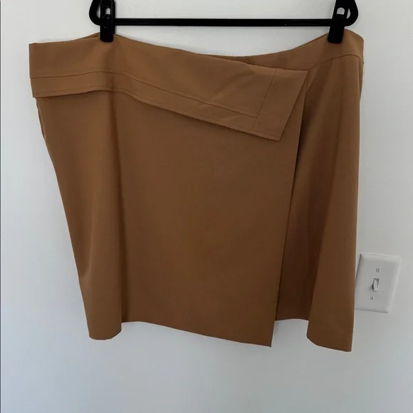 DKNY NWT Faux Wrap Mini Tan Skirt - Size 24W - Picture 2 of 5